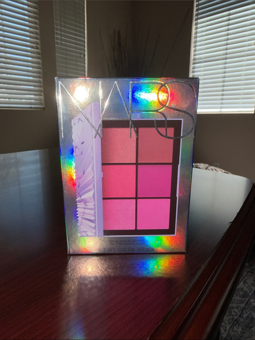 NARS Limited Edition ETHEREAL AURA
BLUSH PALETTE - NEW REALM
